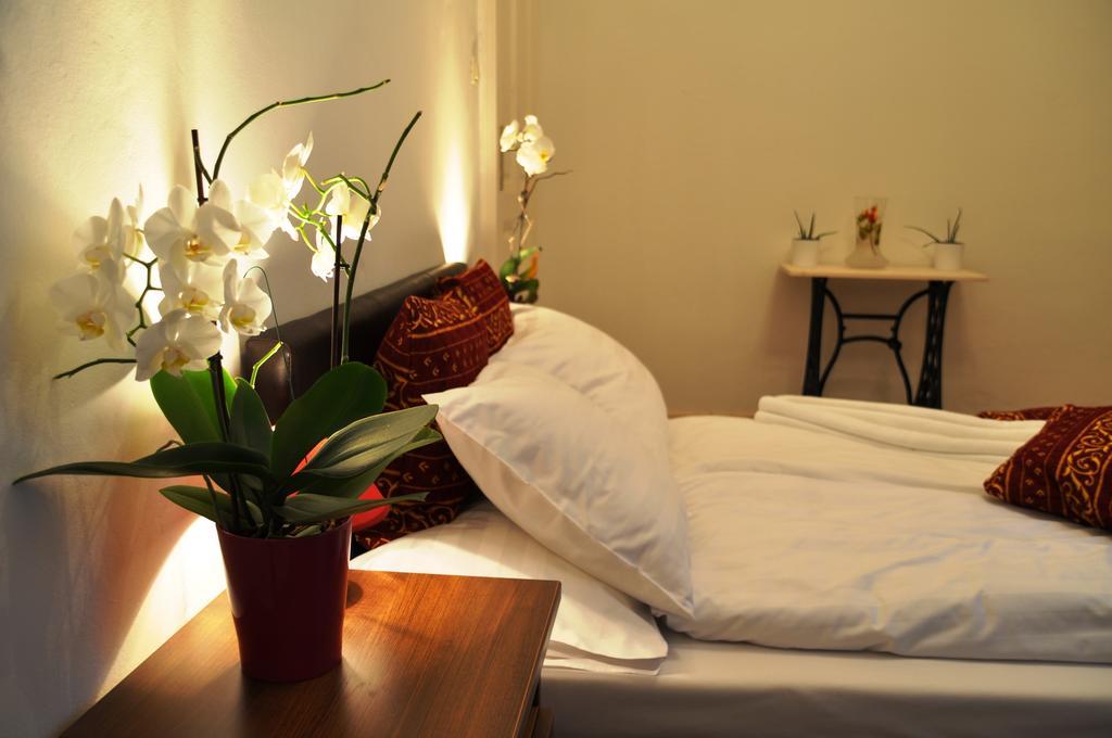 Green Terrace Apartment Budapest Værelse billede